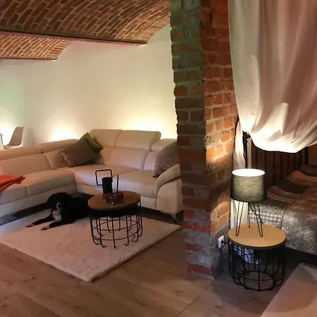 Leone Apartment